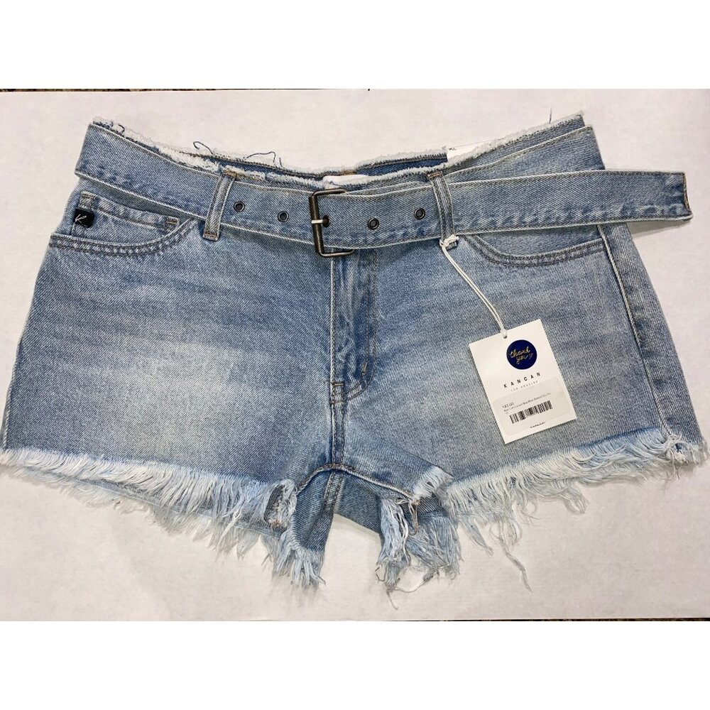 NWT KanCan Mid-Rise Frayed Hem Light Wash Denim Shorts W/ Belt 13/30